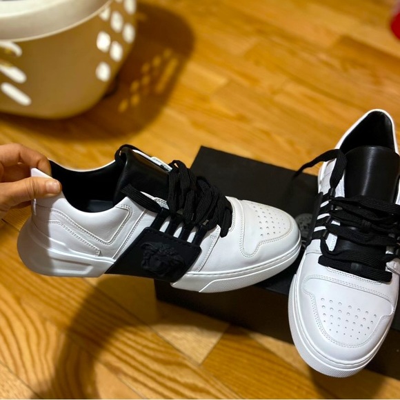 Brand new never worn Versace Medusa head sneaker - Picture 1 of 4